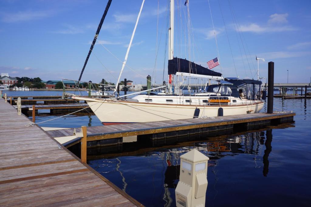 Bridgepointe Hotel & Marina New Bern Luaran gambar